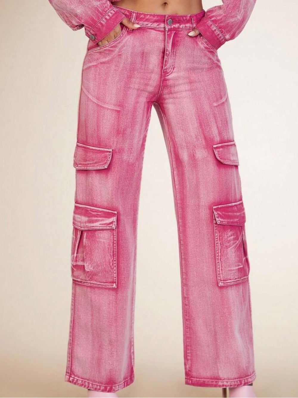 Wide-Leg Pink Cargo Jeans with Utility Pockets